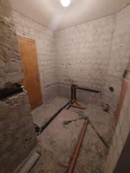 Симпатична бюджетна баня